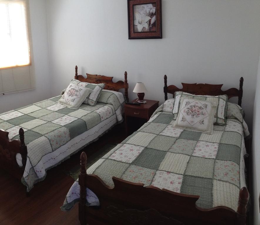 Economy Hostel Tierra Noble Bed&Breakfast Santa Cruz Exterior foto
